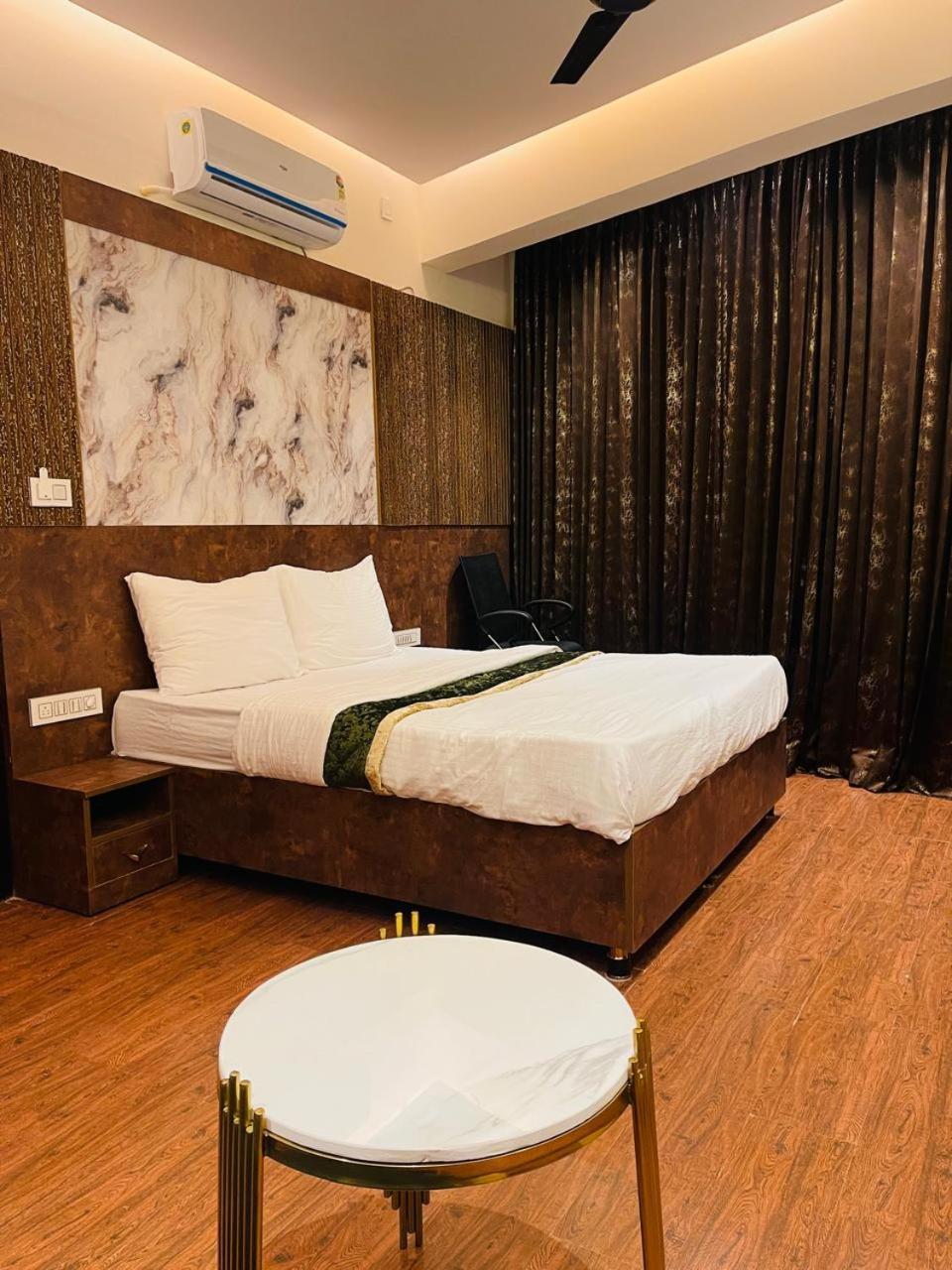 The Taaj Comforts Bangalore Exterior foto