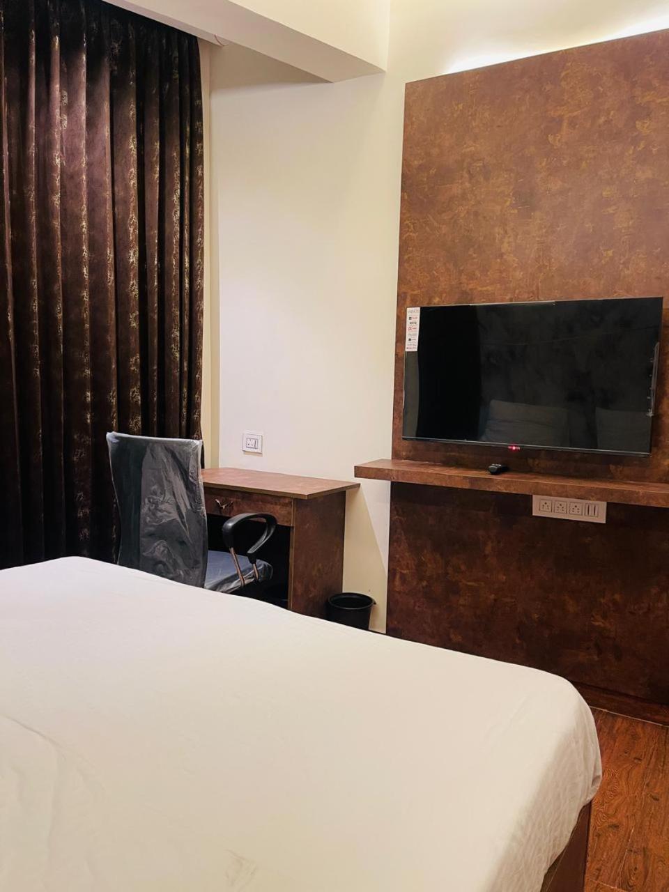 The Taaj Comforts Bangalore Exterior foto